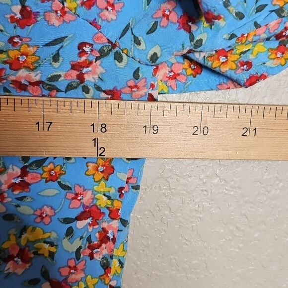 LOFT Blue Floral Flutter Sleeve Dress 8 - Picture 8 of 9